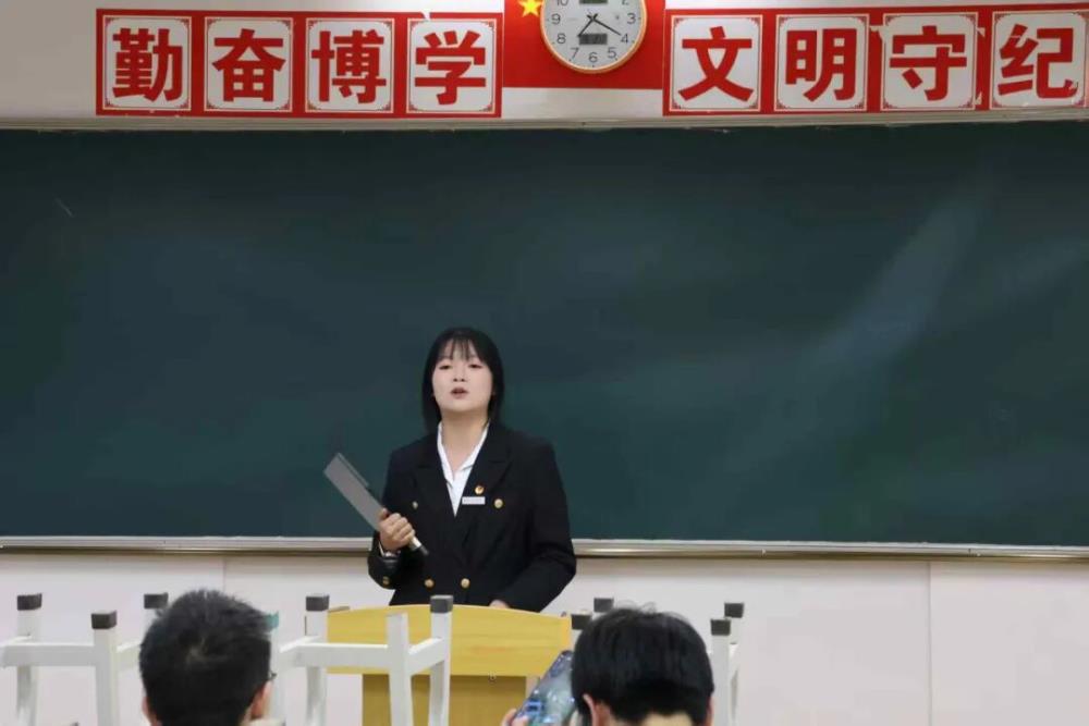 云南经贸外事学校学生会招新工作顺利开展